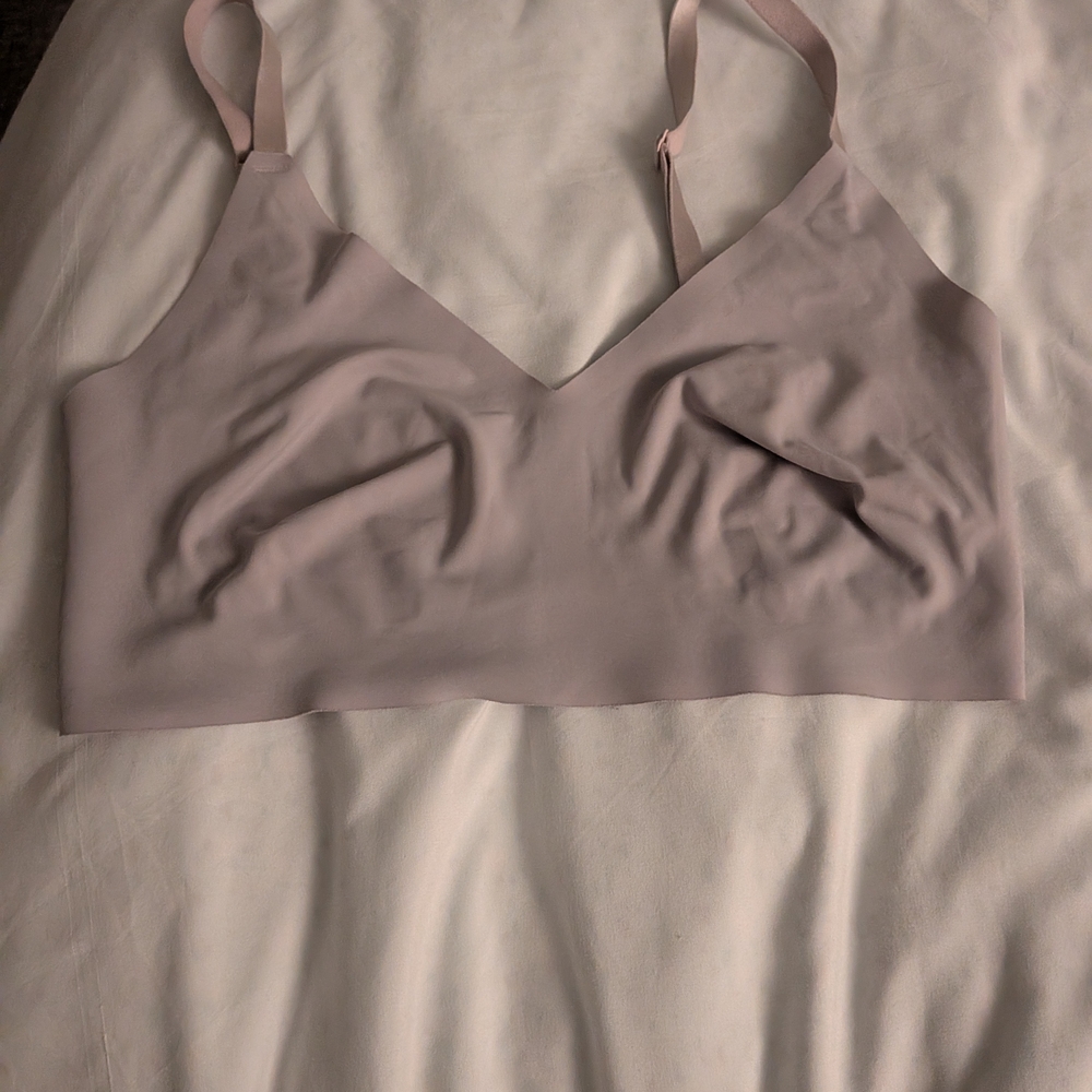 Calvin Klein Seamless V-Neck Bralette in Dusty Rose